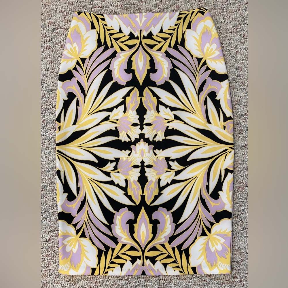 New York & Company Pencil Skirt Purple, Yellow & Black- Size:2